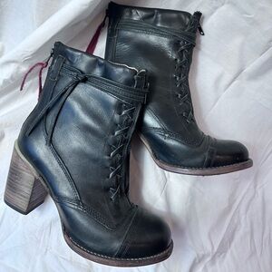 FREEBIRD By Steven Bailey Black Leather Distressed Ankle Bootie Size 10 Lace Up